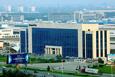 山東省正式發(fā)布首批223家“好品山東”品牌名單，“山推牌”推土機(jī)，壓路機(jī)、裝載機(jī)與履帶底盤、傳動(dòng)系統(tǒng)獲得認(rèn)可，榮登首批榜單。